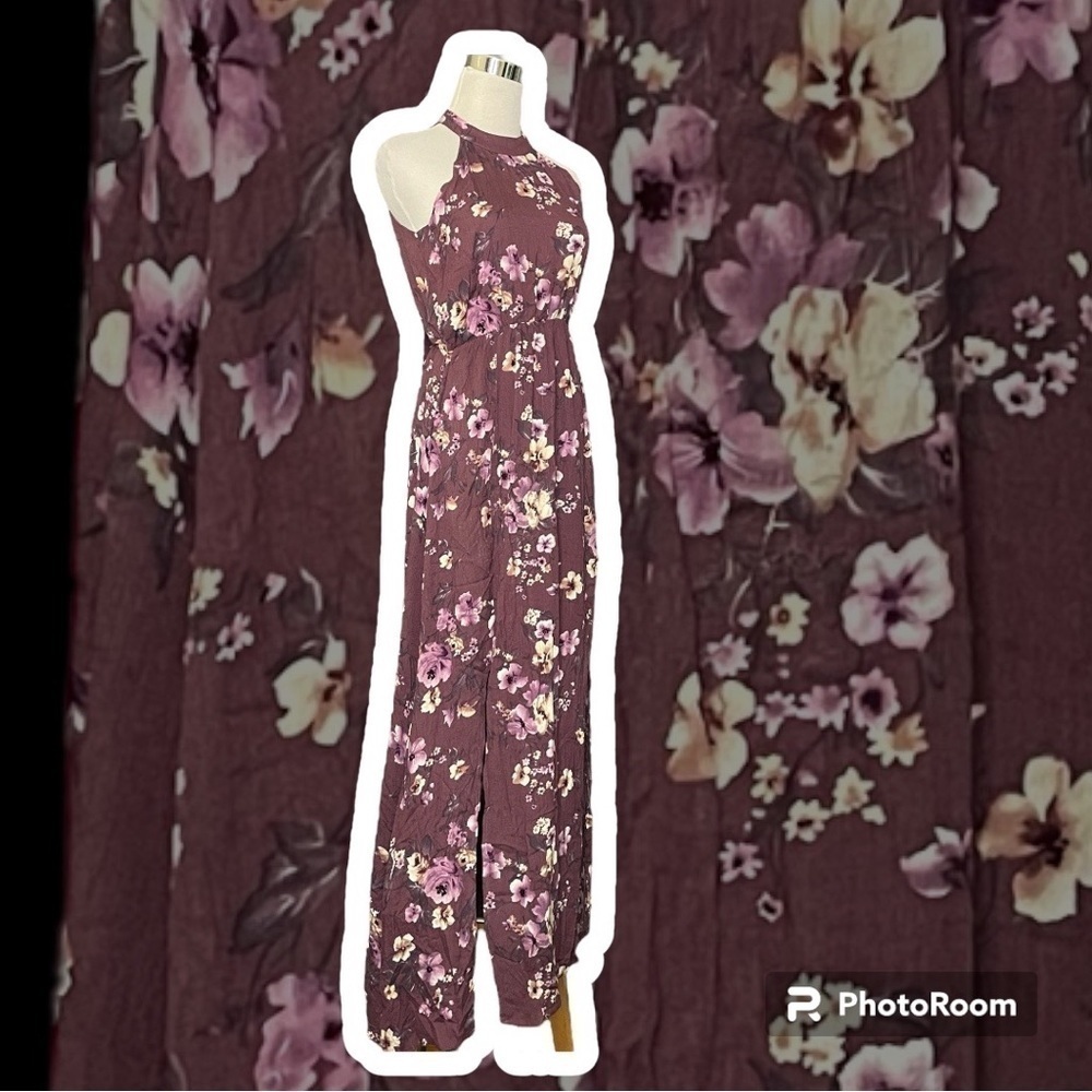Magnolia floral keyhole back maxi dress size S